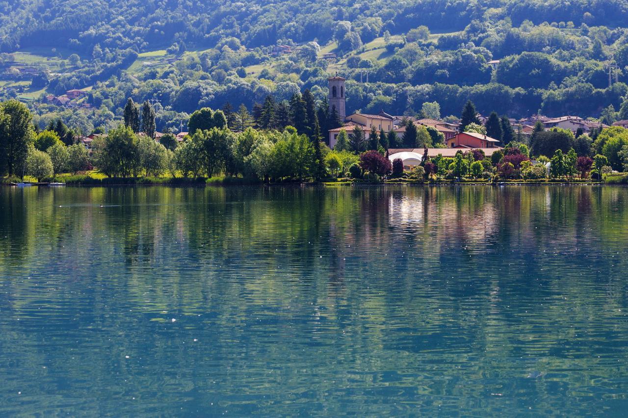 Casa Vacanza Residence Lago Di Endine Monasterolo del Castello Exterior foto