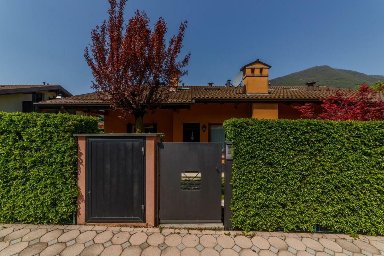 Casa Vacanza Residence Lago Di Endine Monasterolo del Castello Exterior foto
