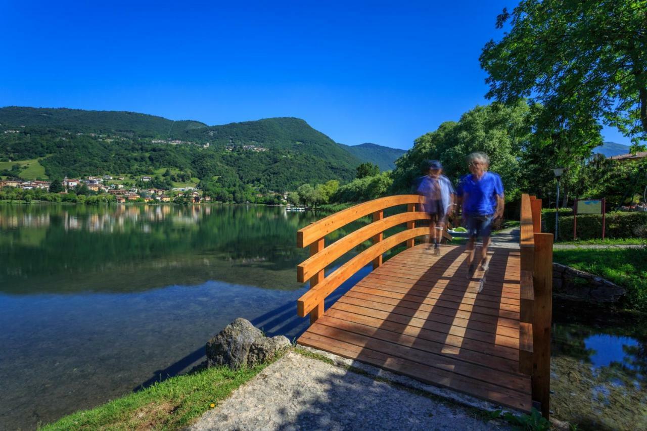Casa Vacanza Residence Lago Di Endine Monasterolo del Castello Exterior foto